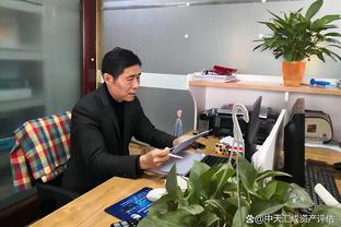 TA记者：如哈姆下课 相比老里湖人助教汉迪是新帅更可能人选